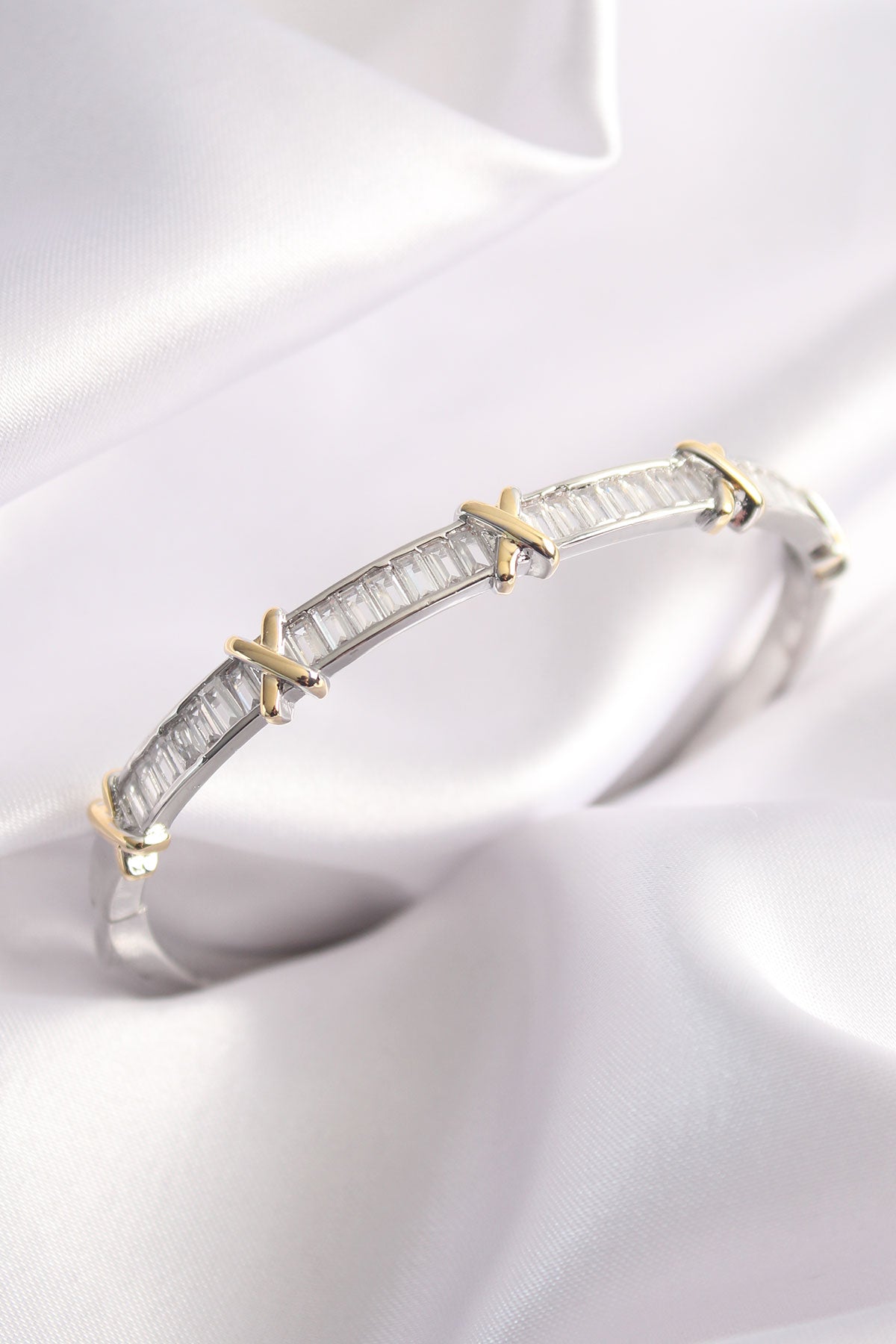 Vip Series Brass Silver Color Baguette Zircon Stone Xoxo Cuff