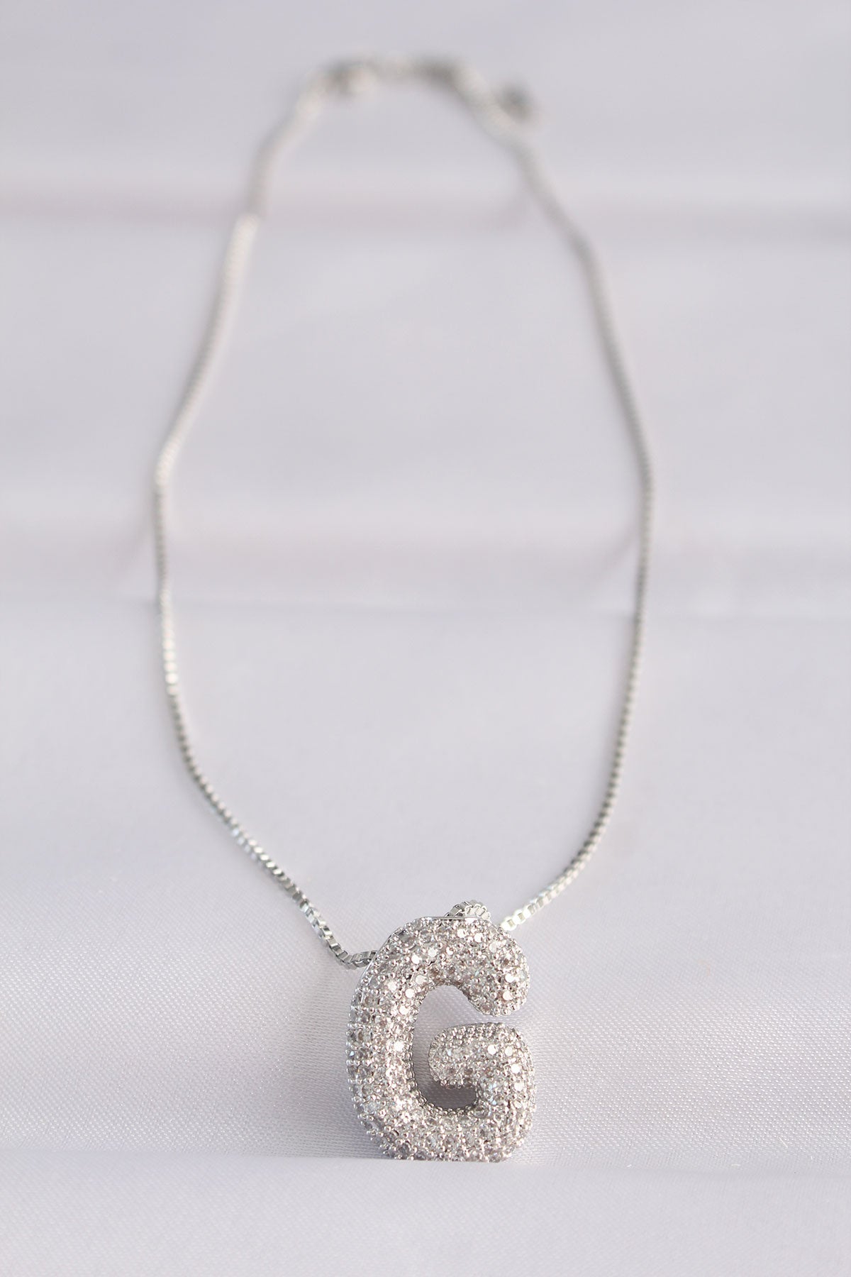 316L Çelik Zincirli Zirkon Taşlı G Harfli Silver Renk Bubble Kolye