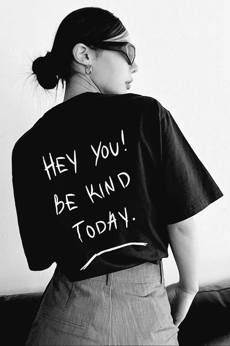 Gucso Kadın Hey You! Be Kend Today Yazı Baskılı Oversize T-Shirt - Siyah