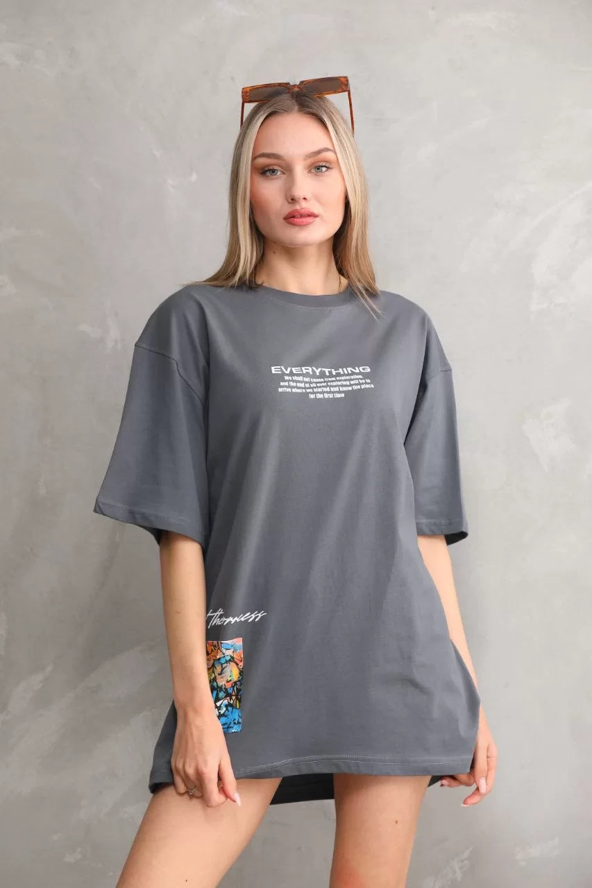 Gucso Kadın Bisiklet Yaka Everything Yazılı Renkli Karışık Tablo Desen Baskılı Oversize T-Shirt - Gri