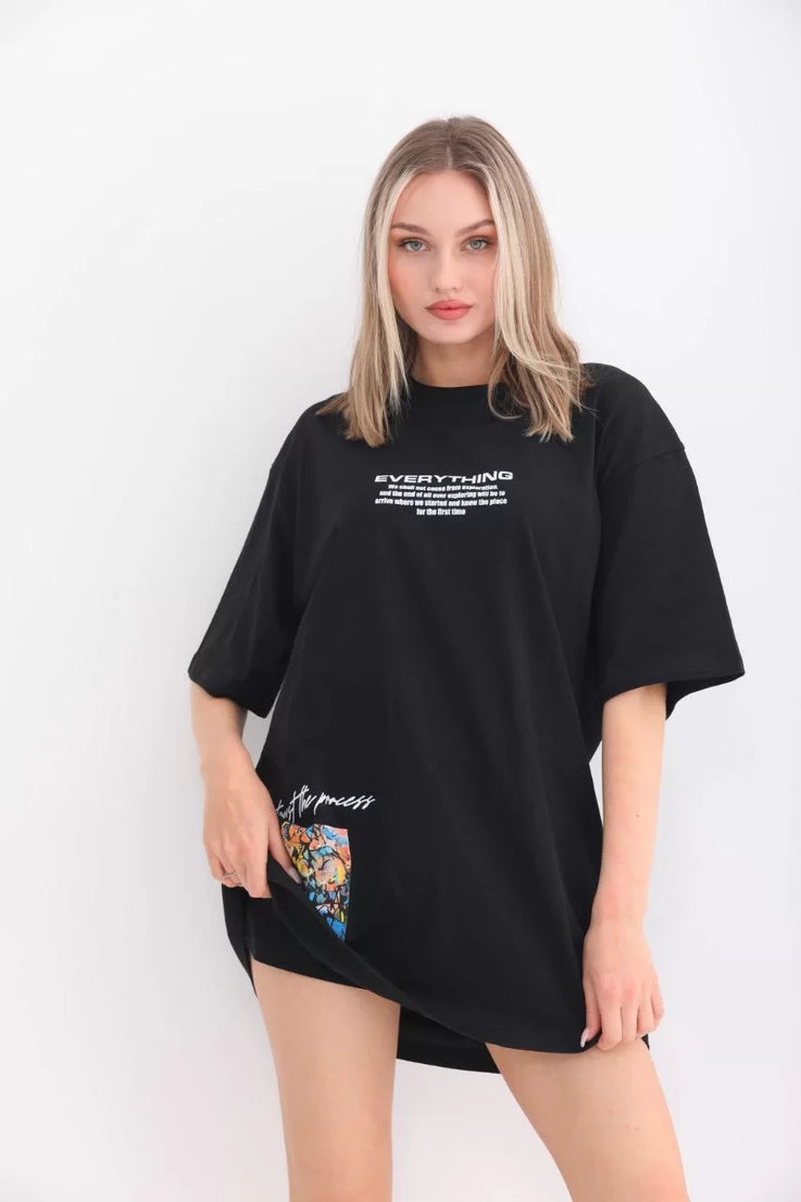 Gucso Kadın Bisiklet Yaka Everything Yazılı Renkli Karışık Tablo Desen Baskılı Oversize T-Shirt - Siyah