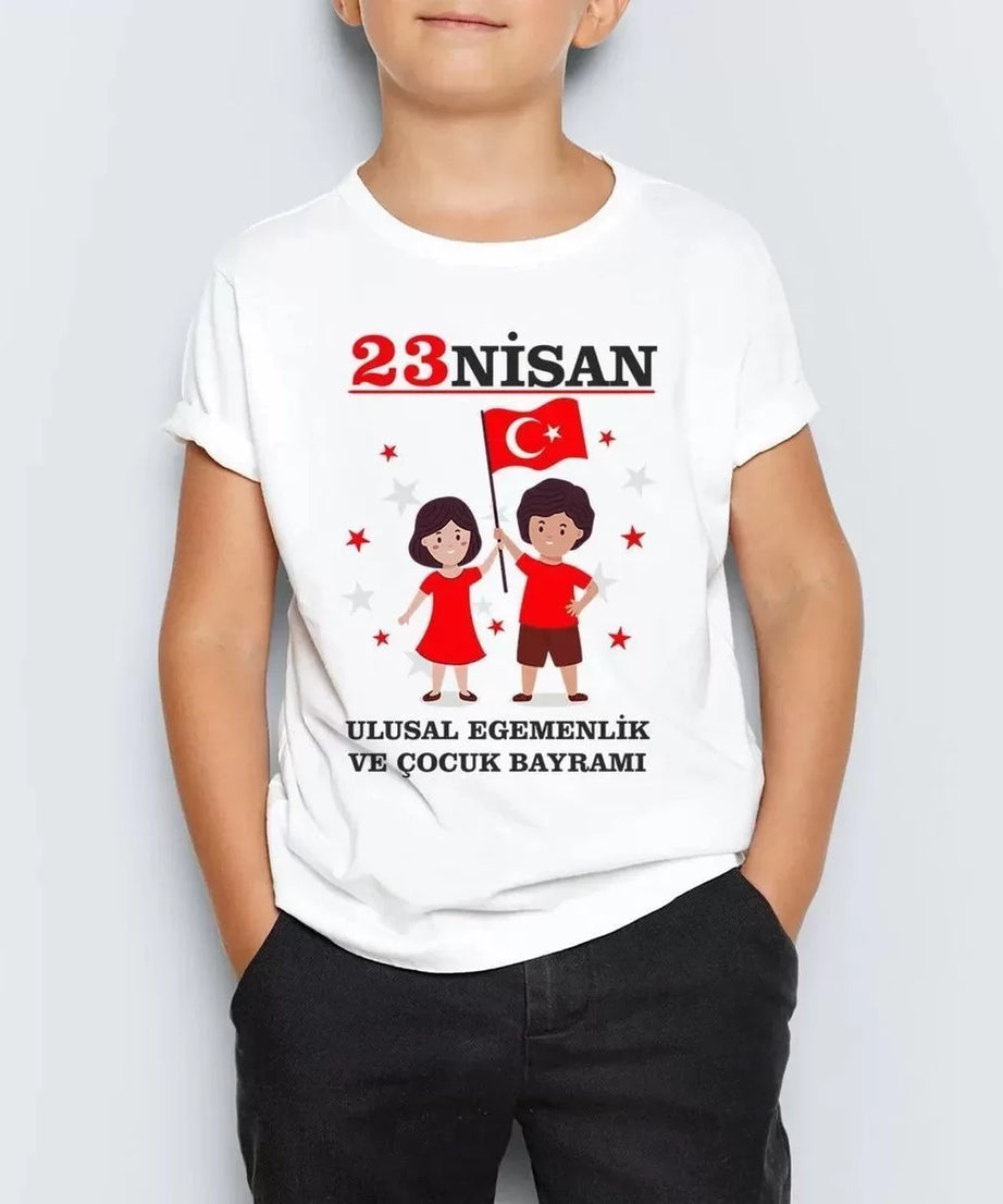 Gucso Unisex Çocuk 23 Nisan Bayrak Sallıyan Çocuklar Baskılı T-Shirt - Beyaz