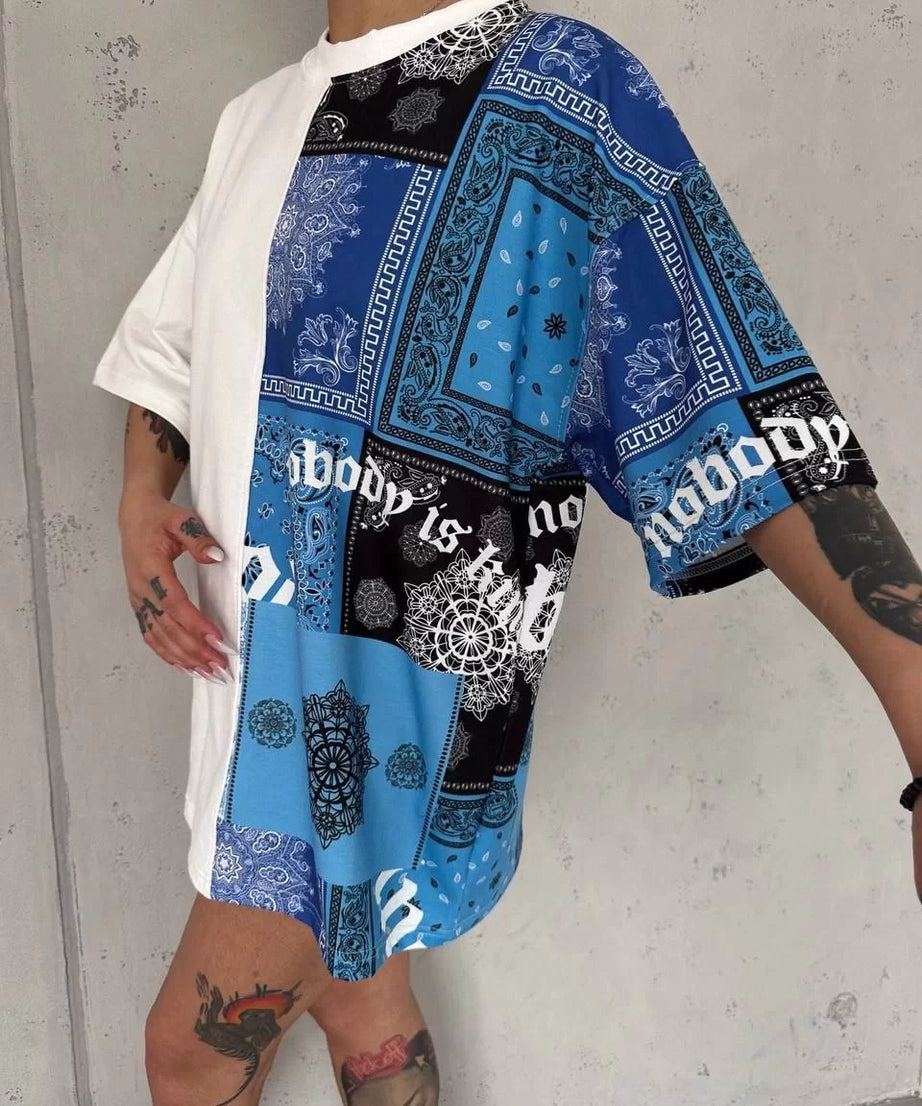 Gucso Kadın Mavi Renk Yarım Kilim Desen Dijital Baskılı Parçalı Oversize T-Shirt - Beyaz