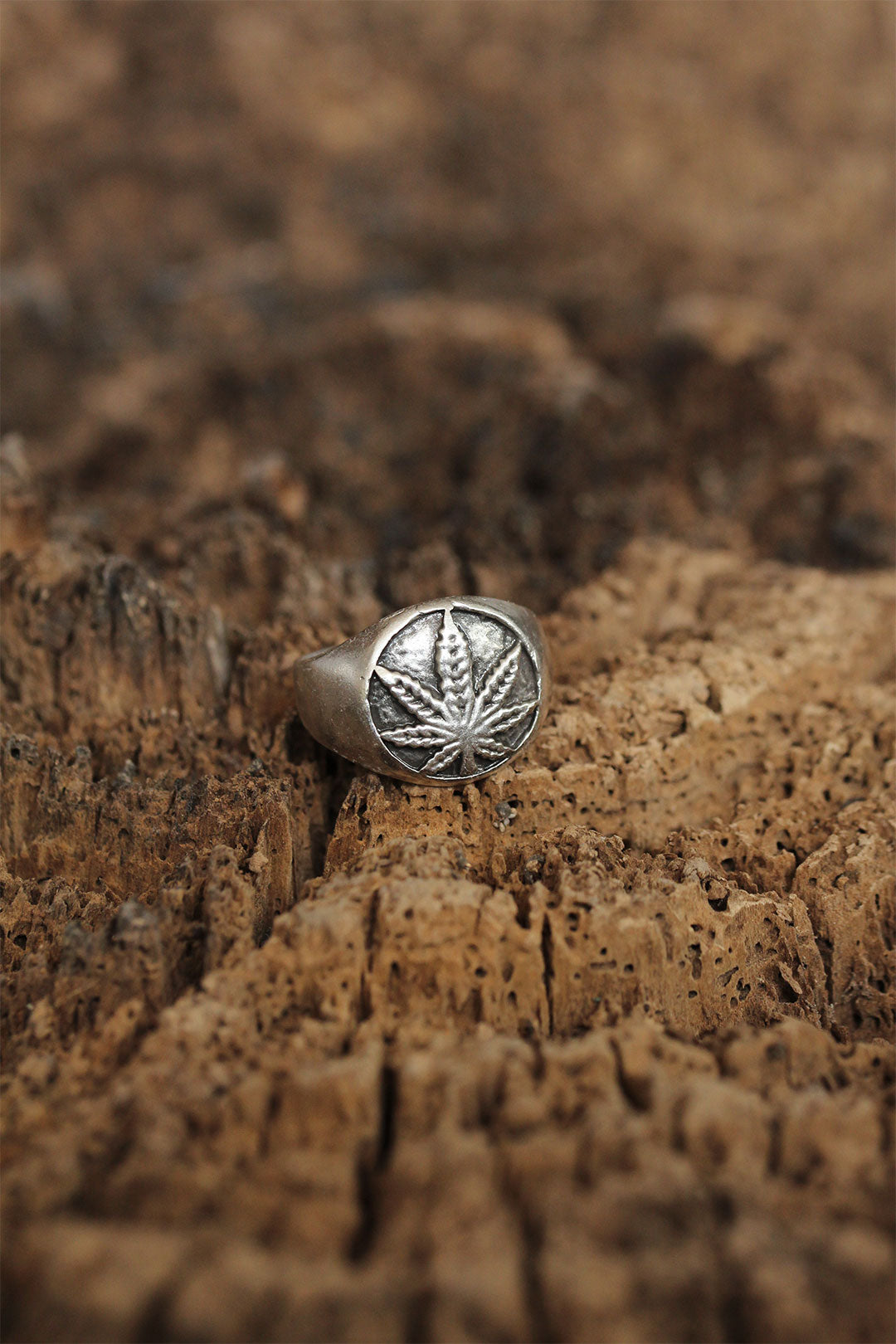 Adjustable Leaf Model Men's Ring