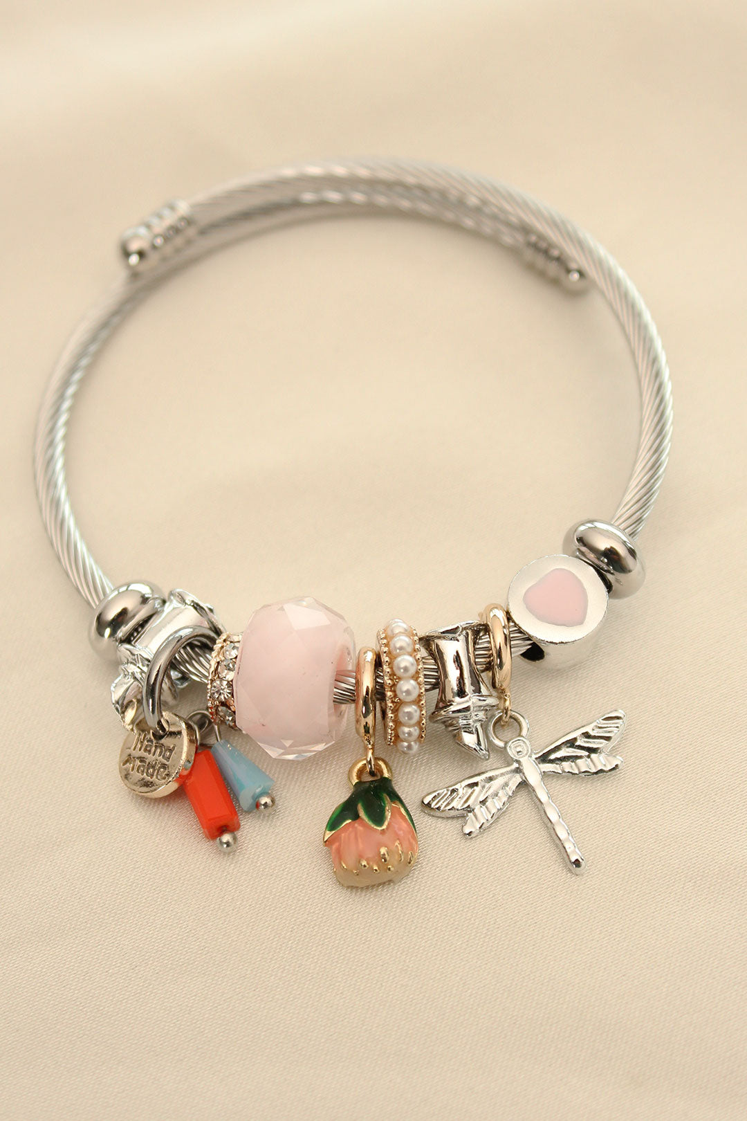 Perlenarmband mit Libellen- und Rosenfiguren