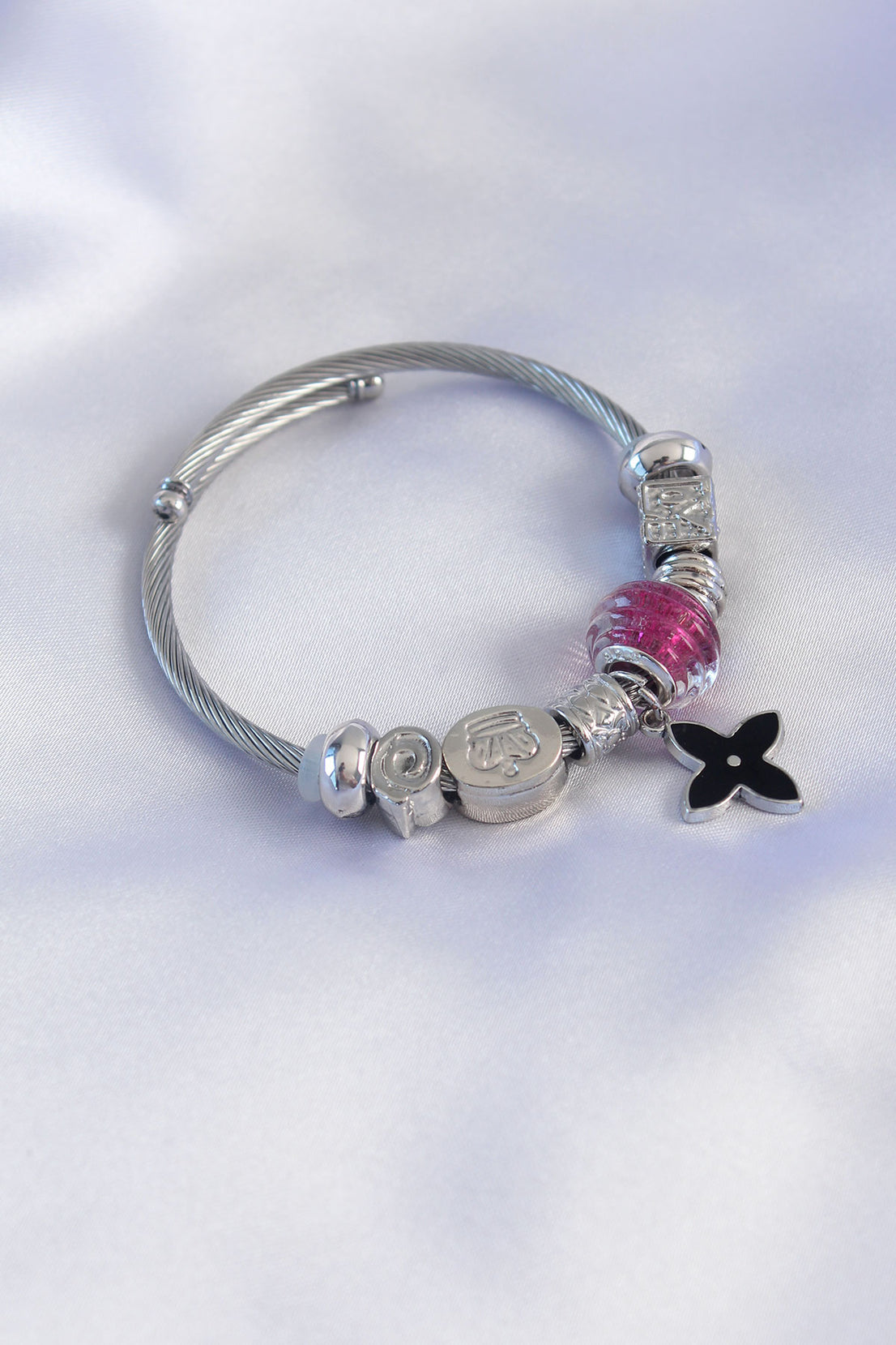 Silver Pink Color Black Flower Figure King Crown Detail Charm Women's Bracelet