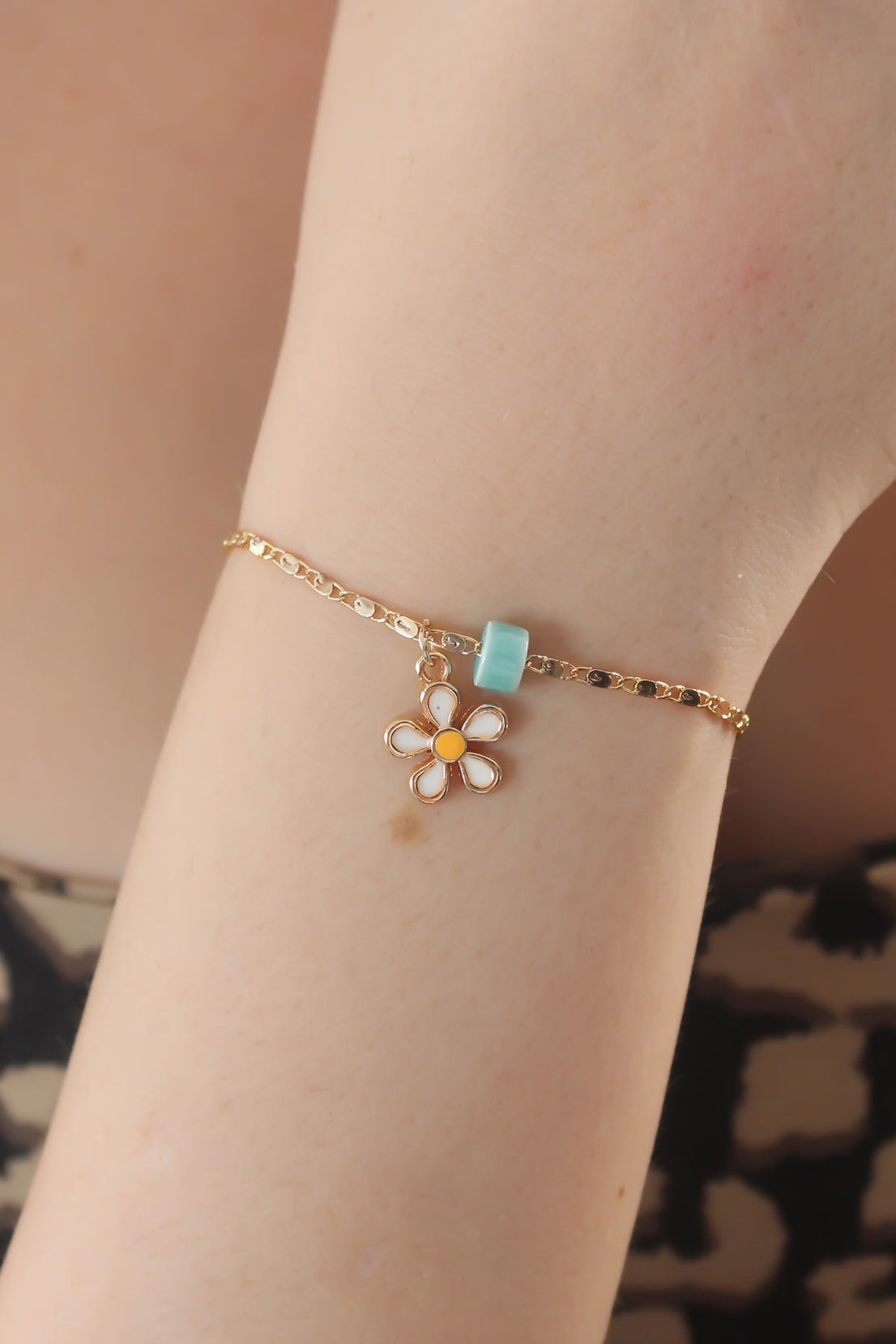 Gold Color Daisy Model Women's Bracelet