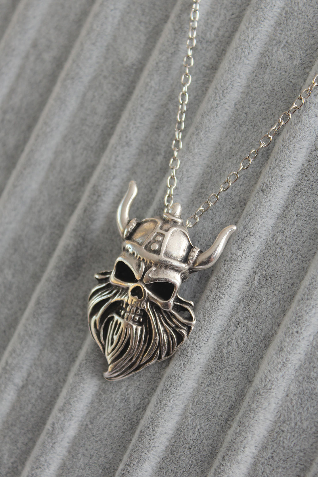 Silver Color Viking Skull Model Men's Necklace