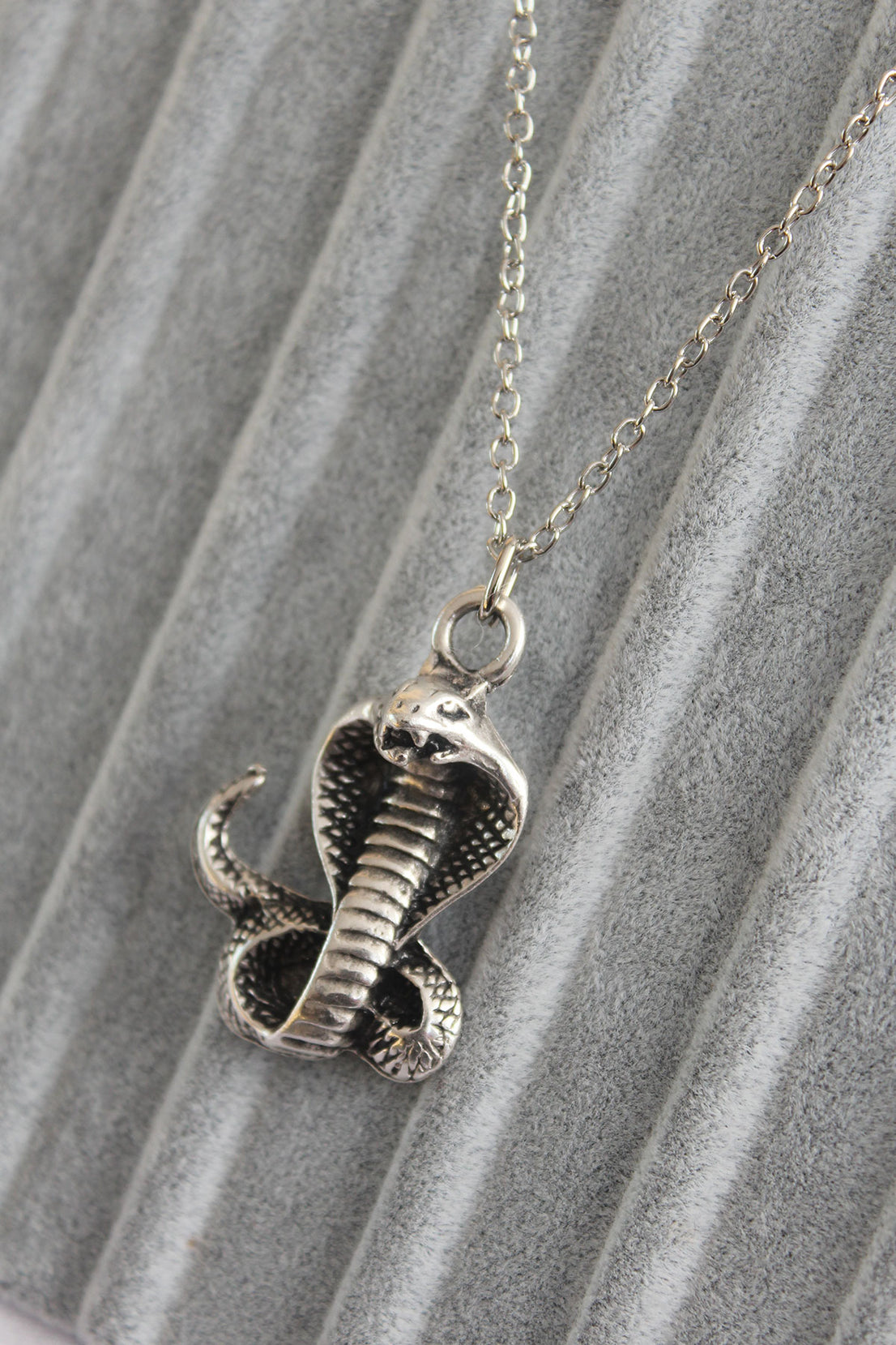 Silver Color King Cobra Model Men's Necklace