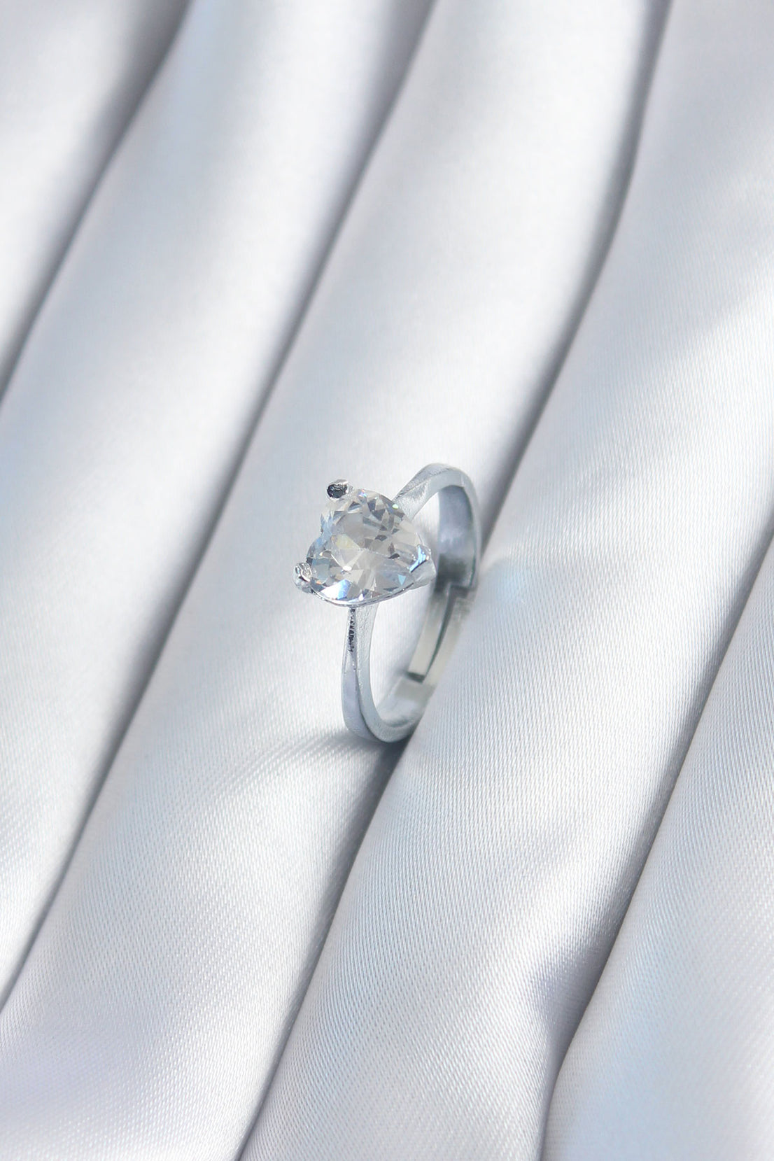 Silver Color Zircon Heart Model Women's Ring