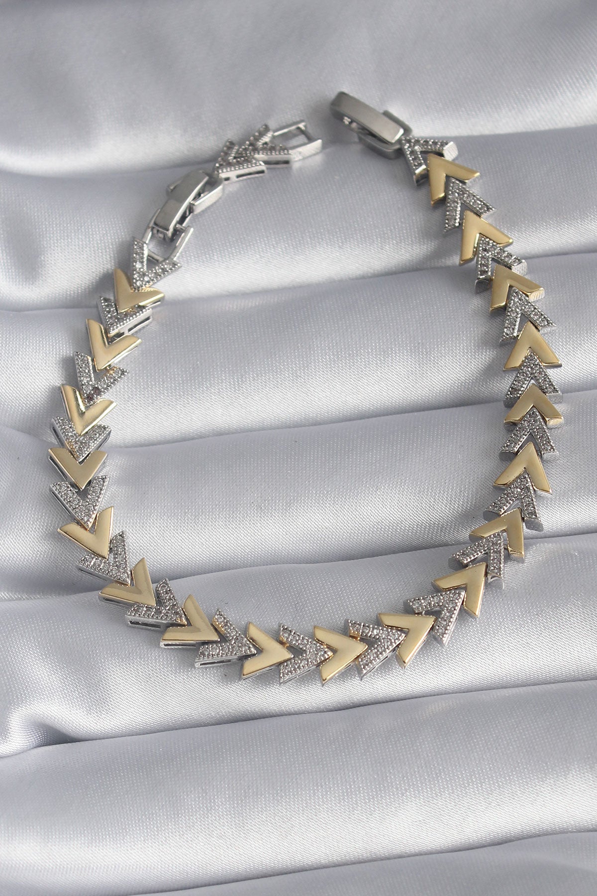 Brass Gold Silver Color Zircon Stone Detail V Model VIP Series Women's Bracelet