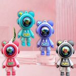 Astronot Araç Kokusu – Şık Tasarım, Ferahlatıcı Koku, Havalandırmaya Klipsli Montaj, Siyah, Mor, Mavi, Kırmızı